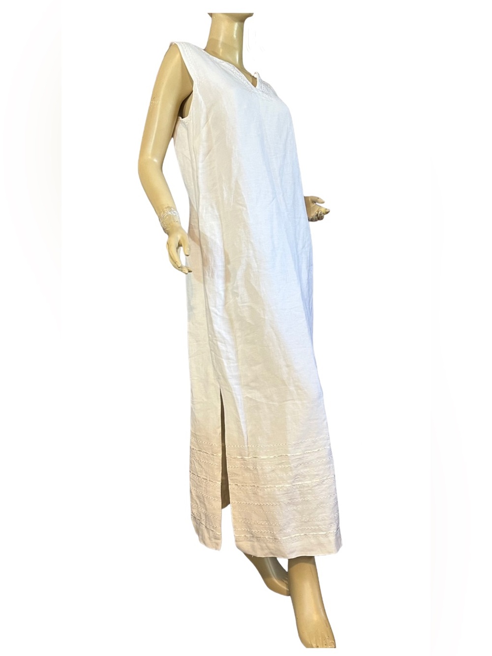 OFF WHITE LINEN BLEND CAROLE LITTLE EMBROIDERED ACCENT SHIFT MAXI DRESS (10) - Picture 5 of 14